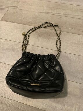 Shoulder Bag with Chain Strap